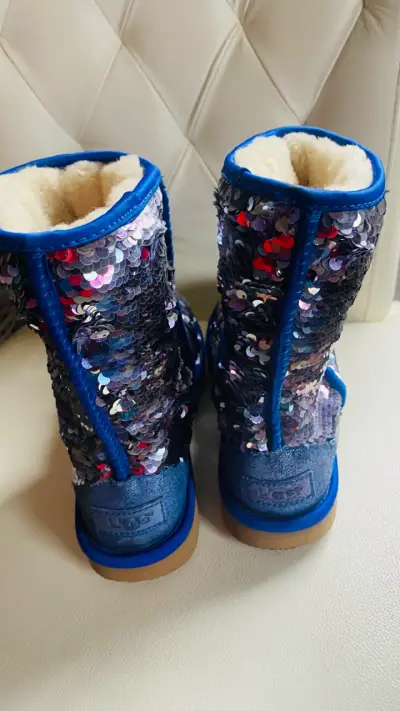 Botas UGG con lentejuelas azules para mujer - miniatura 1