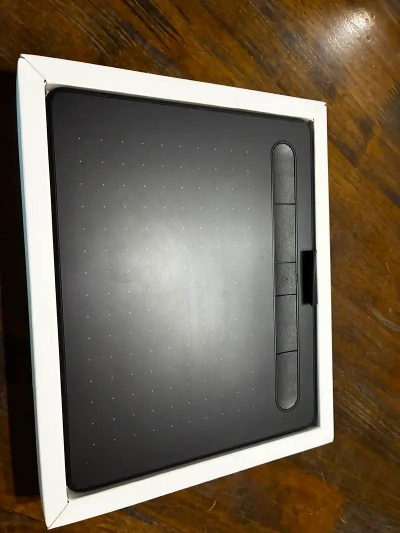Tableta Gráfica Wacom Intuos con Bluetooth - 2