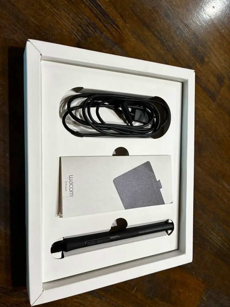Tableta Gráfica Wacom Intuos con Bluetooth - 3