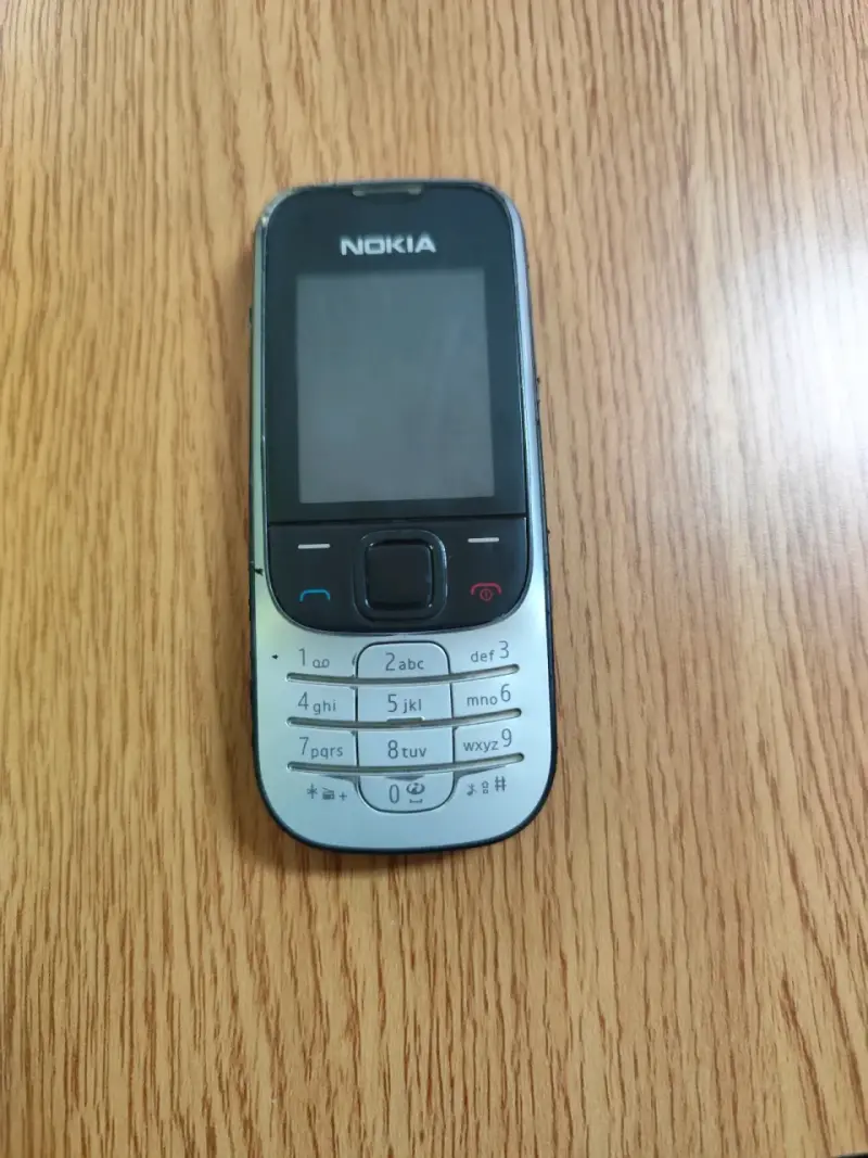 Teléfono Nokia 2330c - 1