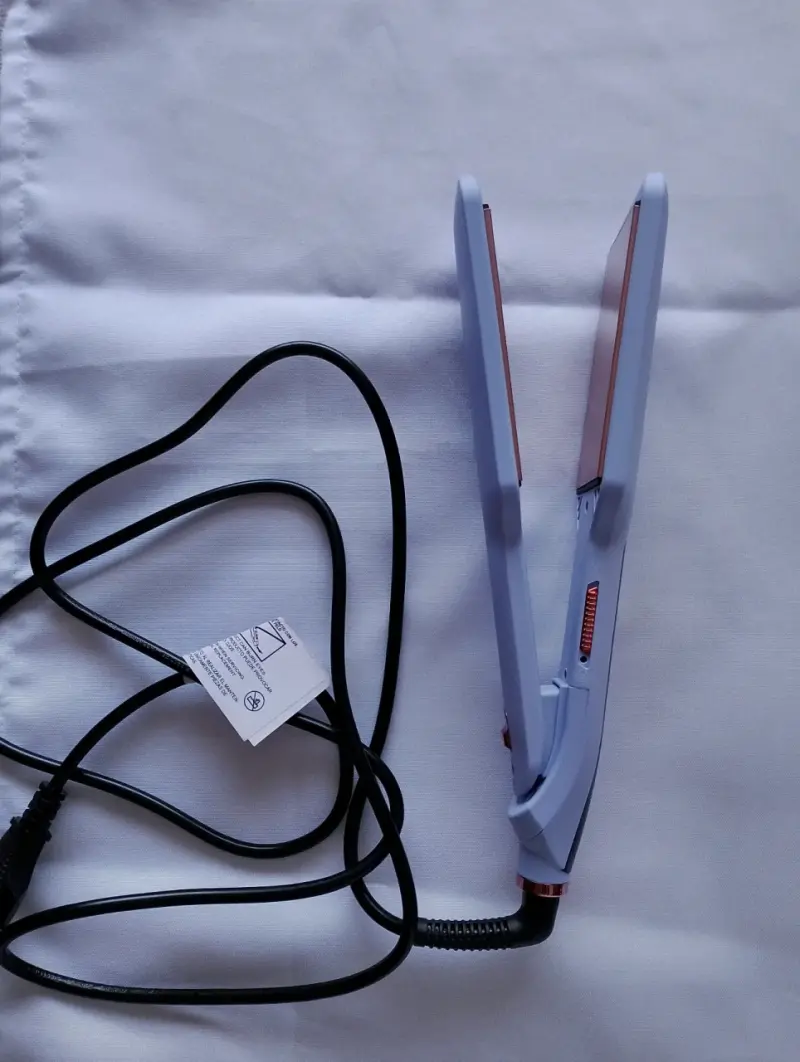 Plancha de Pelo Profesional con Placas Anchas - 1