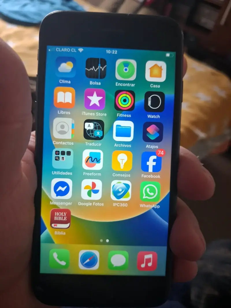 iPhone con 256GB de almacenamiento en buen estado - 1