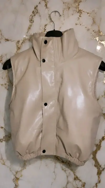 Vestido marrón con chaleco beige sin mangas - miniatura 2
