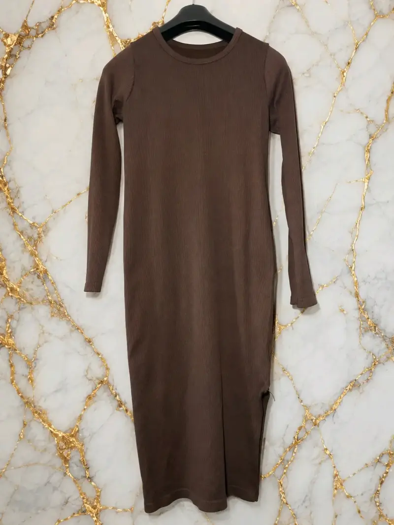 Vestido marrón con chaleco beige sin mangas - 3