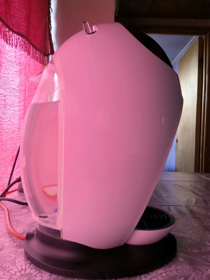 Cafetera Nescafé Dolce Gusto blanca - 2