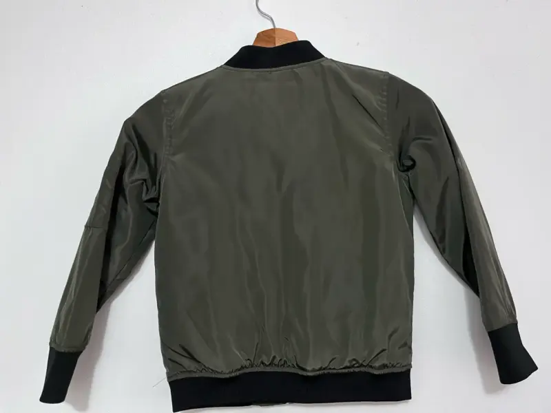 Chaqueta bomber con parches - 2