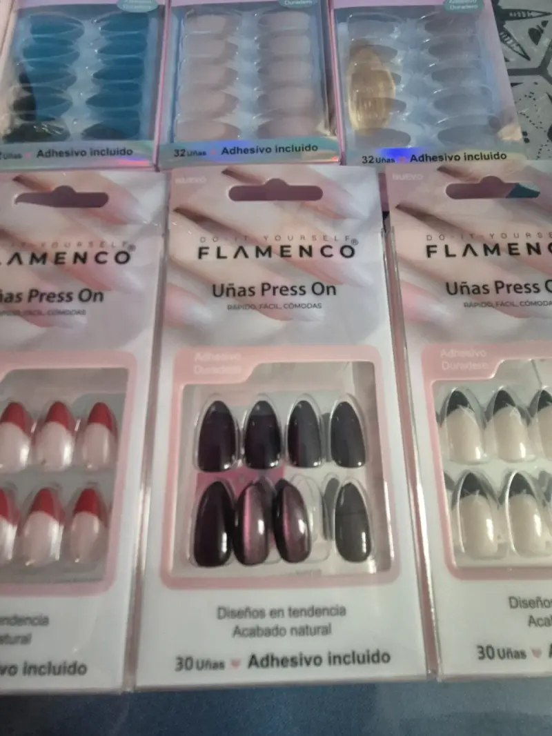 Uñas postizas Flamenco Press On con adhesivo - 6