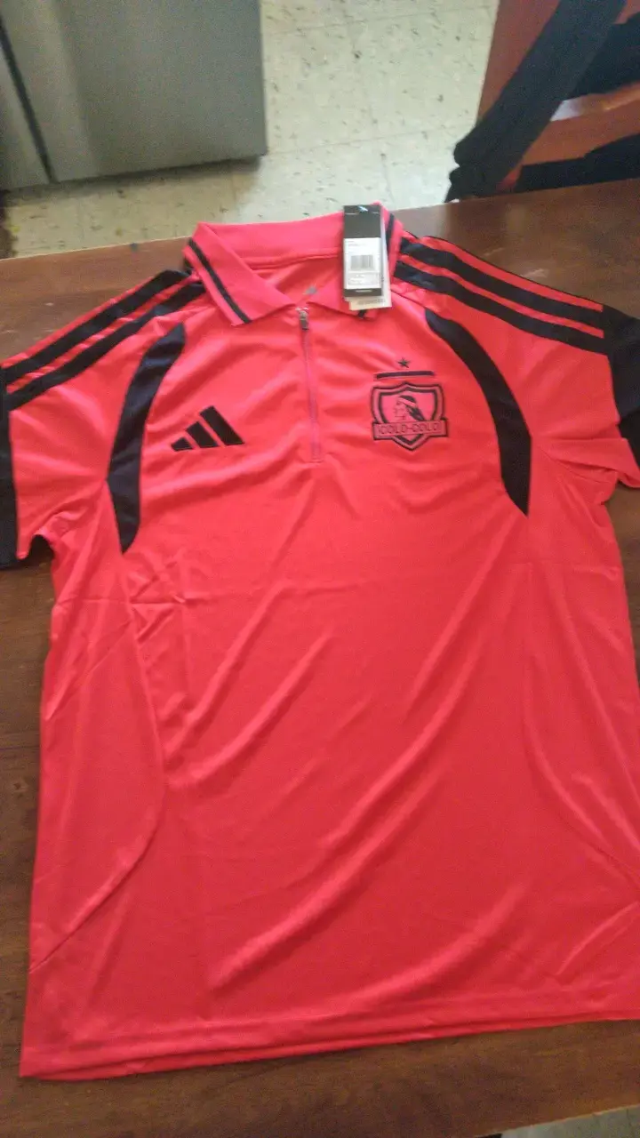 Polera deportiva roja Colo-Colo Adidas