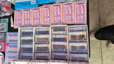 Pestañas postizas naturales en caja - miniatura 3