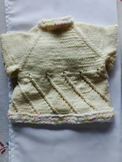 Chaleco de lana para bebé color crema - miniatura 2