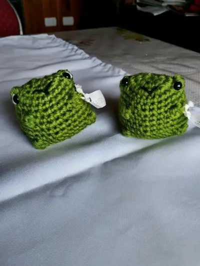 Peluches tejidos a mano de animales coloridos - miniatura 2