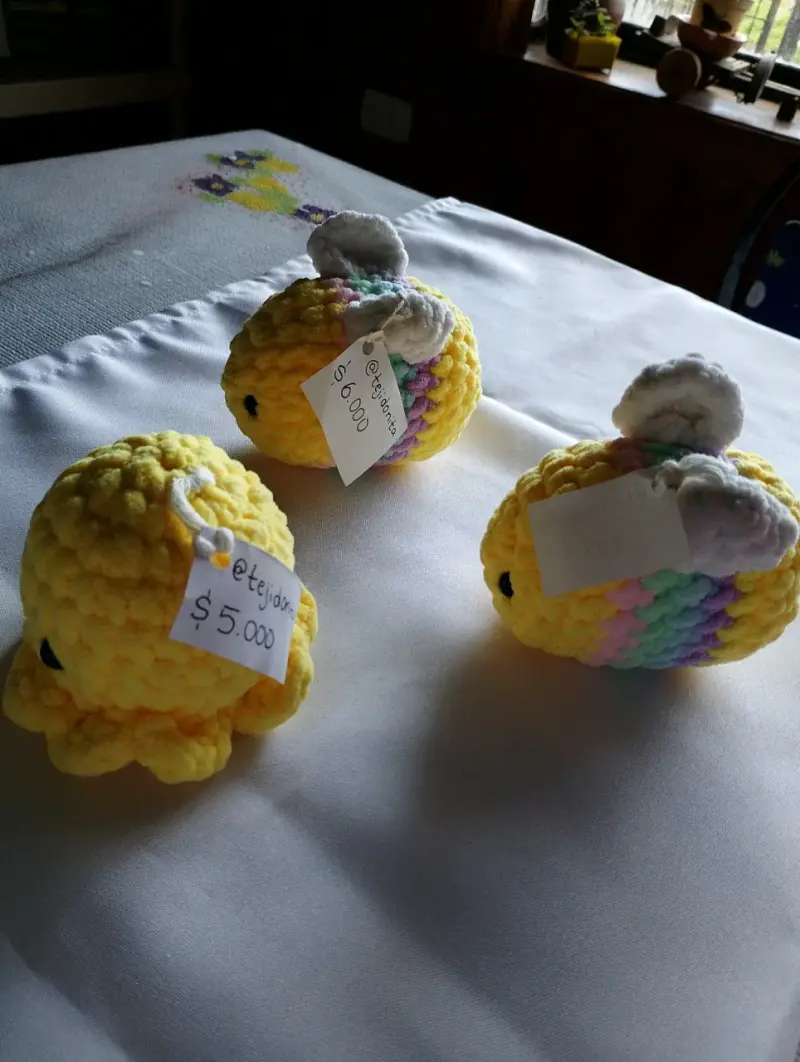 Peluches tejidos a mano de animales coloridos - 4