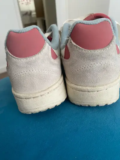 Zapatillas Adidas Originales Courtic Talla 36.5 - miniatura 3