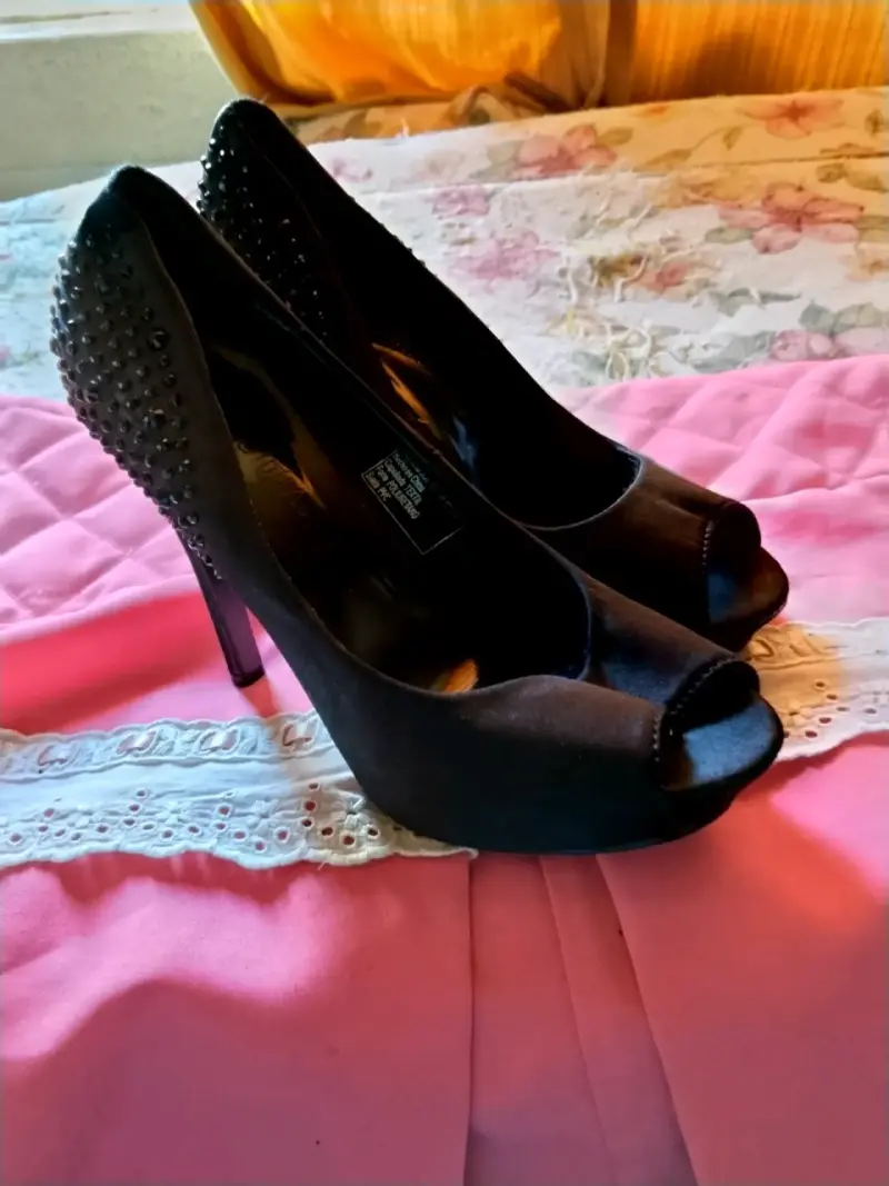 Tacones negros con apliques brillantes Alquimia - 3