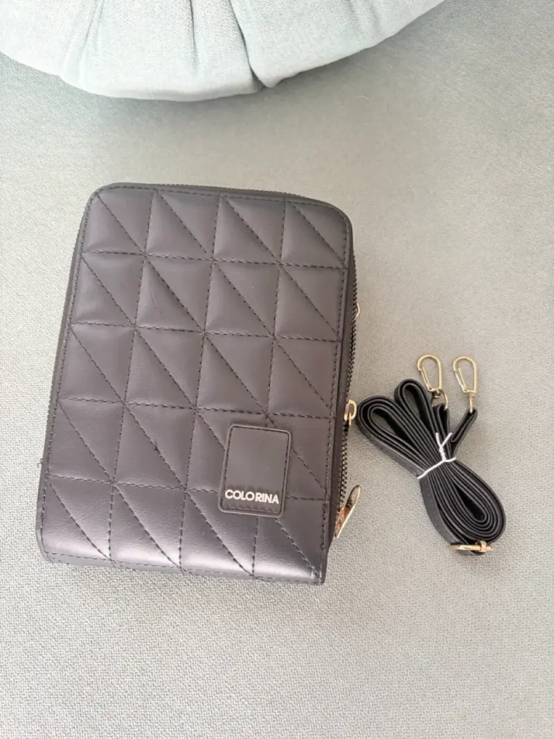 Cartera negra acolchada Colorina con correa ajustable - 1
