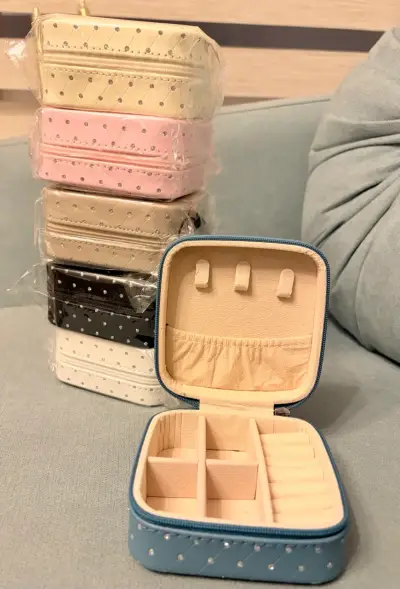 organizador de joyas portátil con strass - miniatura 1