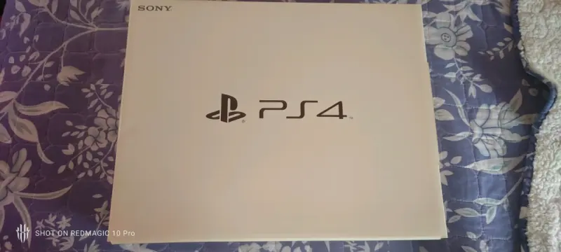 Consola PS4 Sony 1TB con juegos y accesorios - 1