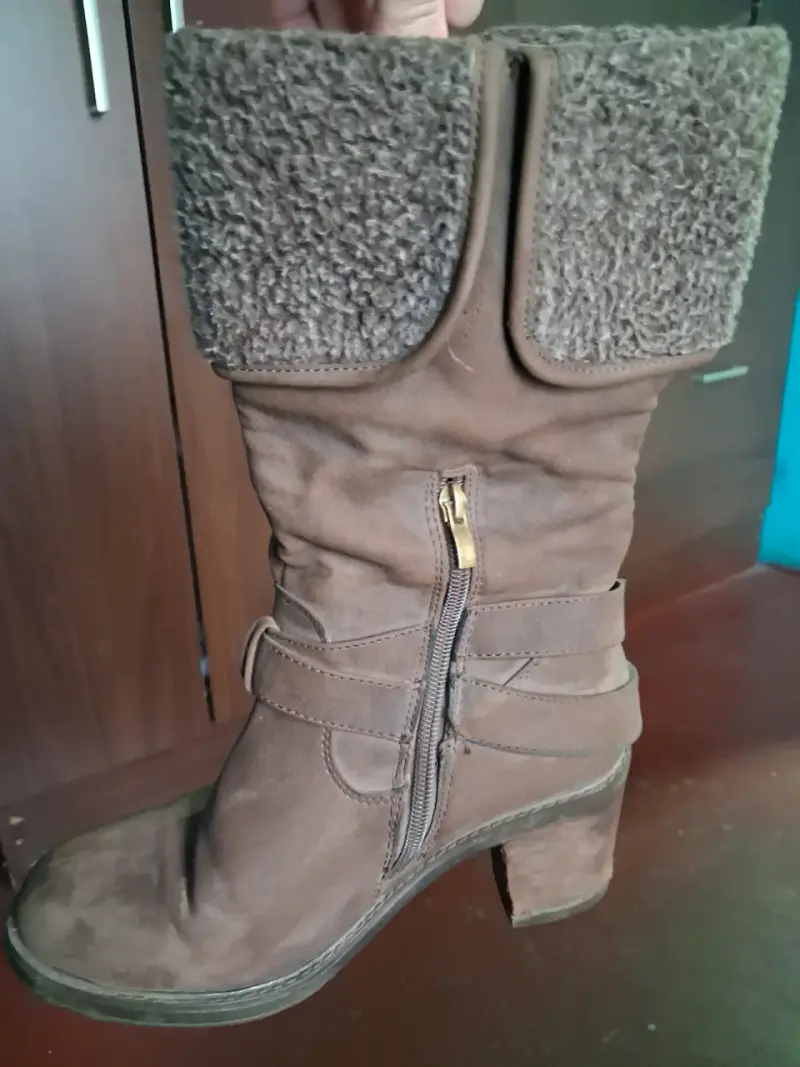 Botas de cuero marrón con forro de lana - 4