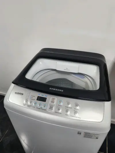 Lavadora Samsung Wobble 9 kg en buen estado - miniatura 2