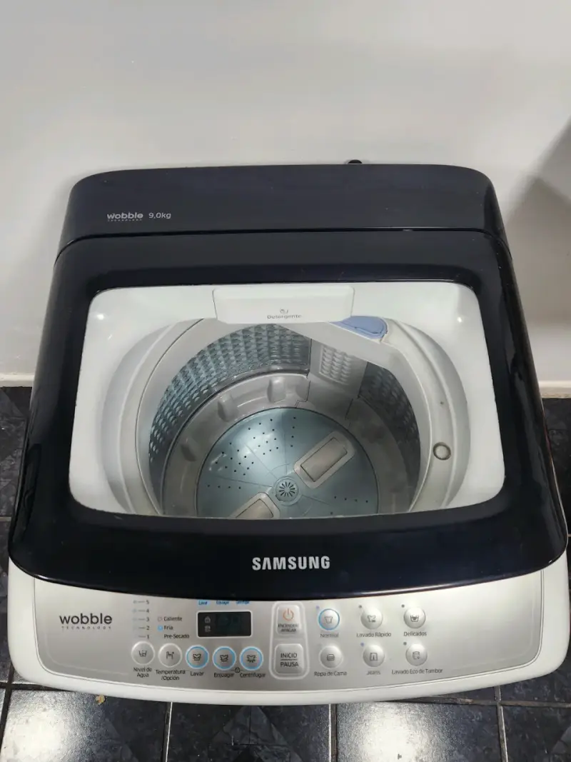 Lavadora Samsung Wobble 9 kg en buen estado - 4