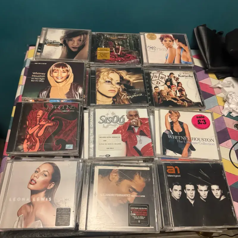 CDs a 5.000 c\u  música pop y rock variados - 2