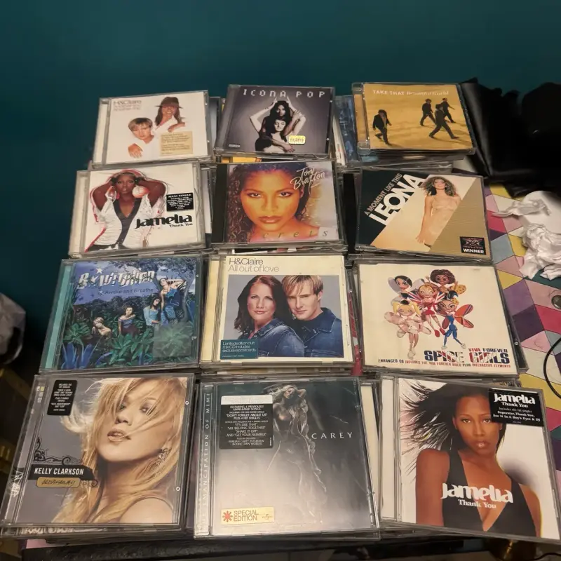 CDs a 5.000 c\u  música pop y rock variados - 5