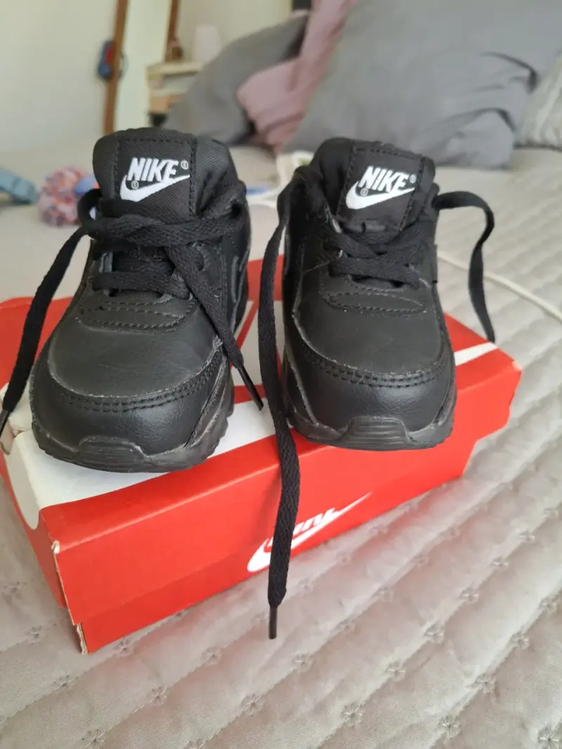 Zapatillas negras para niños Nike - 2