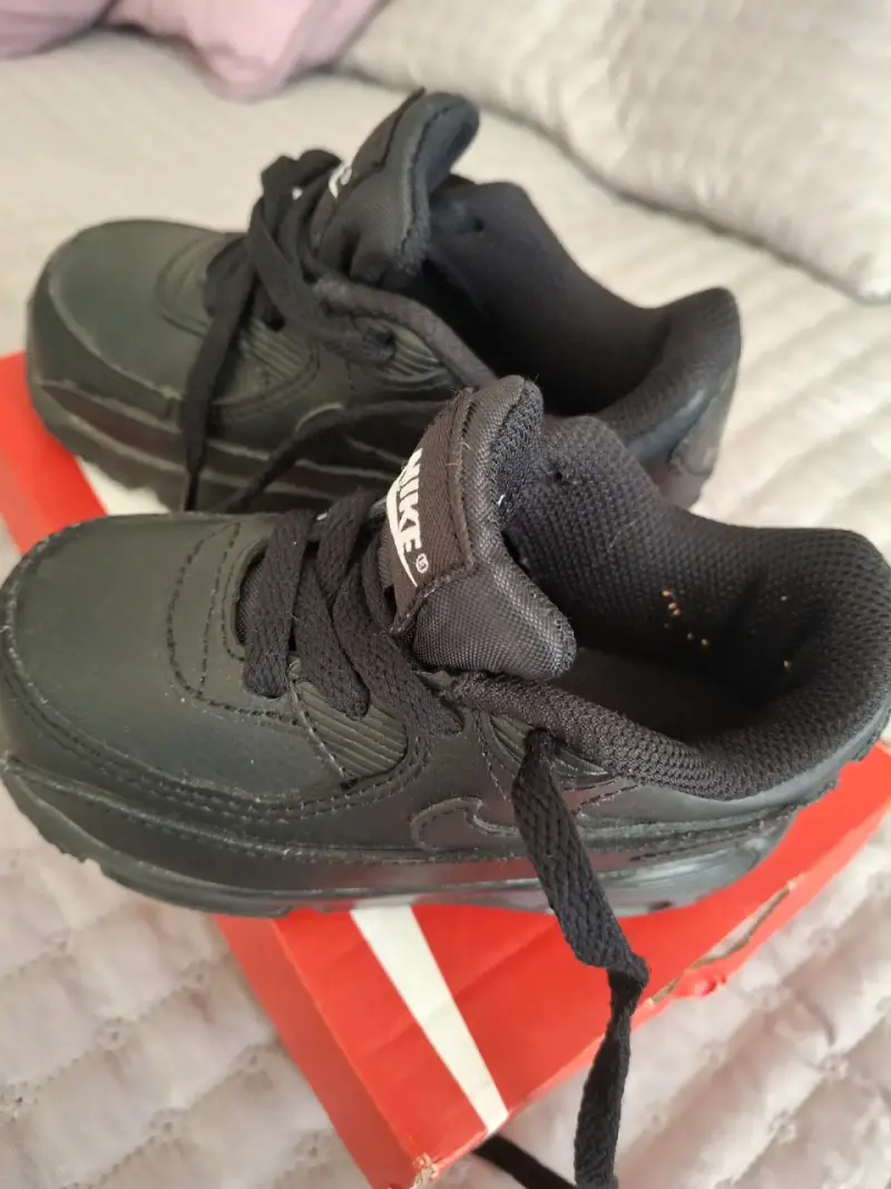 Zapatillas negras para niños Nike - 3