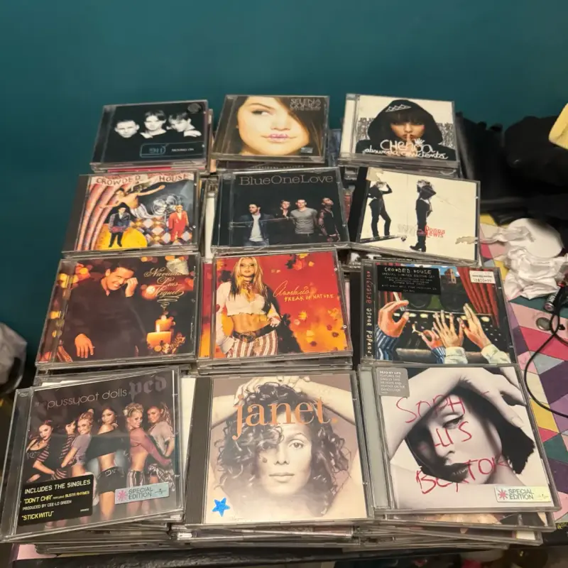 CDs a 5.000 C/U de música variada - 2