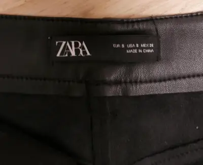 Falda de cuero sintético - Zara - miniatura 3