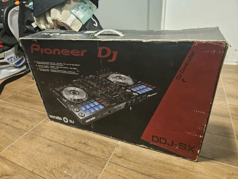 Controlador DJ Pioneer DDJ-SX - 1