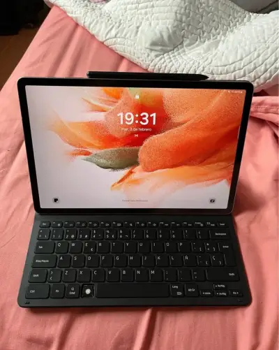 Samsung tab s7 fe con teclado y lápiz - miniatura 1