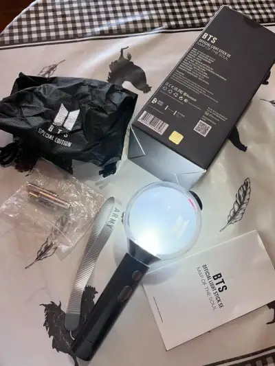 Light Stick Oficial BTS Edición Especial - miniatura 1