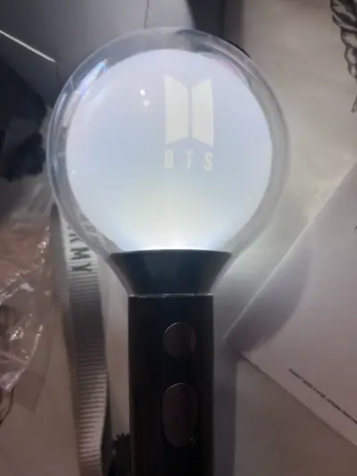 Light Stick Oficial BTS Edición Especial - miniatura 2