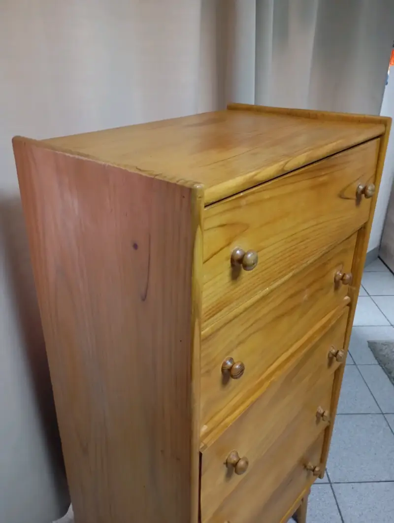 Cómoda de Madera con Cinco Cajones - 2