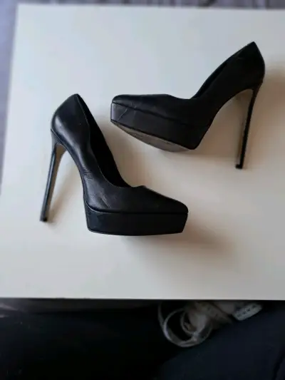 Tacones altos negros Aldo elegantes - miniatura 1