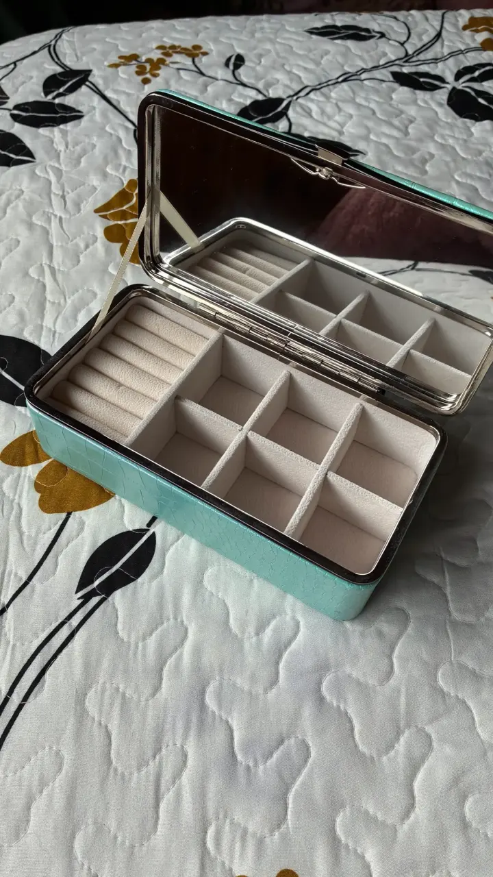 Caja organizadora de joyas color turquesa