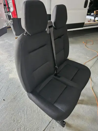 Peugeot Boxer 2026 Asiento delantero doble - miniatura 2