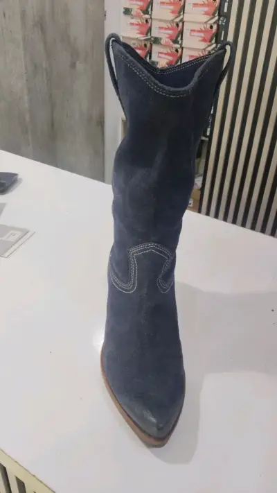 Botas vaqueras de gamuza azul con tacón - miniatura 2