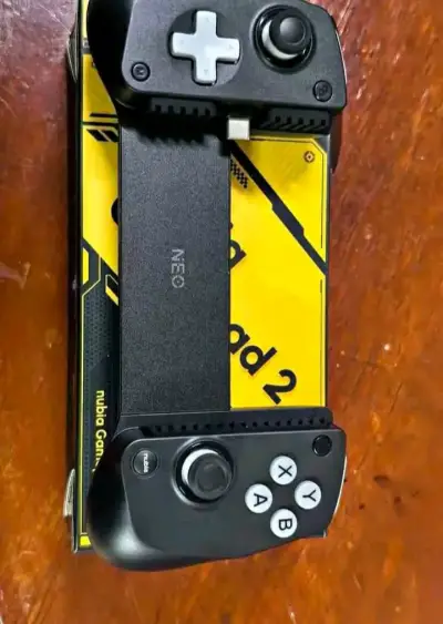Controlador de juegos Nubia Neo para smartphone - miniatura 1