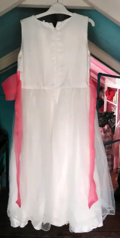 Vestido de niña blanco con lazo rosa - miniatura 4