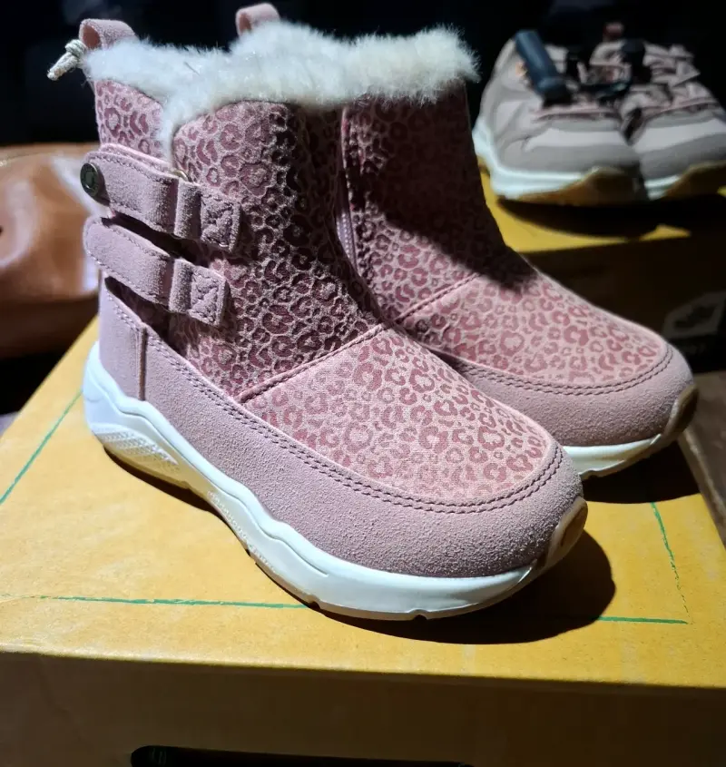 Botas de invierno rosadas con forro de felpa - 1