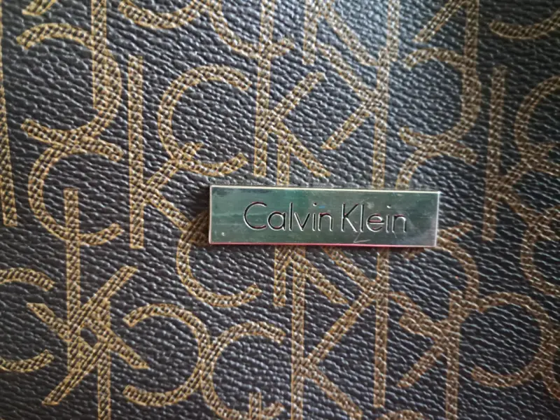 Bolso de mano Calvin Klein marrón y lila - 2