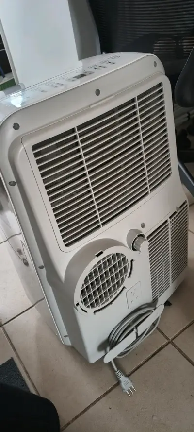 Aire acondicionado portátil Midea blanco - miniatura 2
