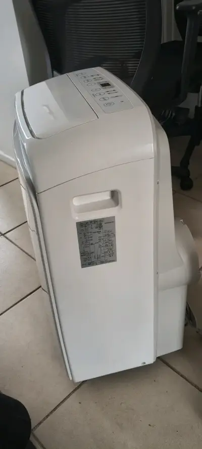 Aire acondicionado portátil Midea blanco - miniatura 3