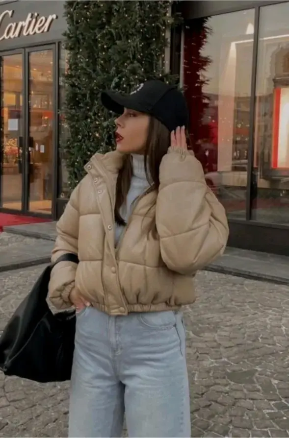 Parka ecocuero beige cintura ajustable nuevas