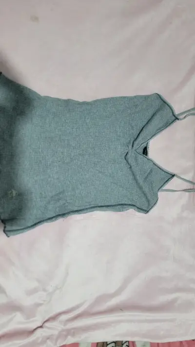 Top sin mangas gris Victoria's Secret - miniatura 1