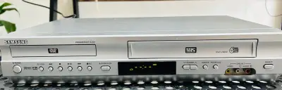 Reproductor VHS y DVD Samsung con Progressive Scan - miniatura 2