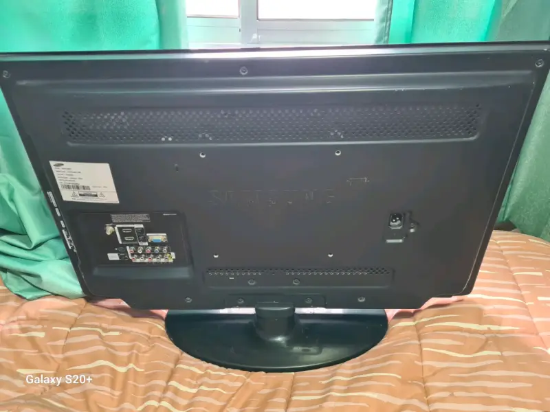 Televisor Samsung 32 pulgadas con HDMI y USB - 2