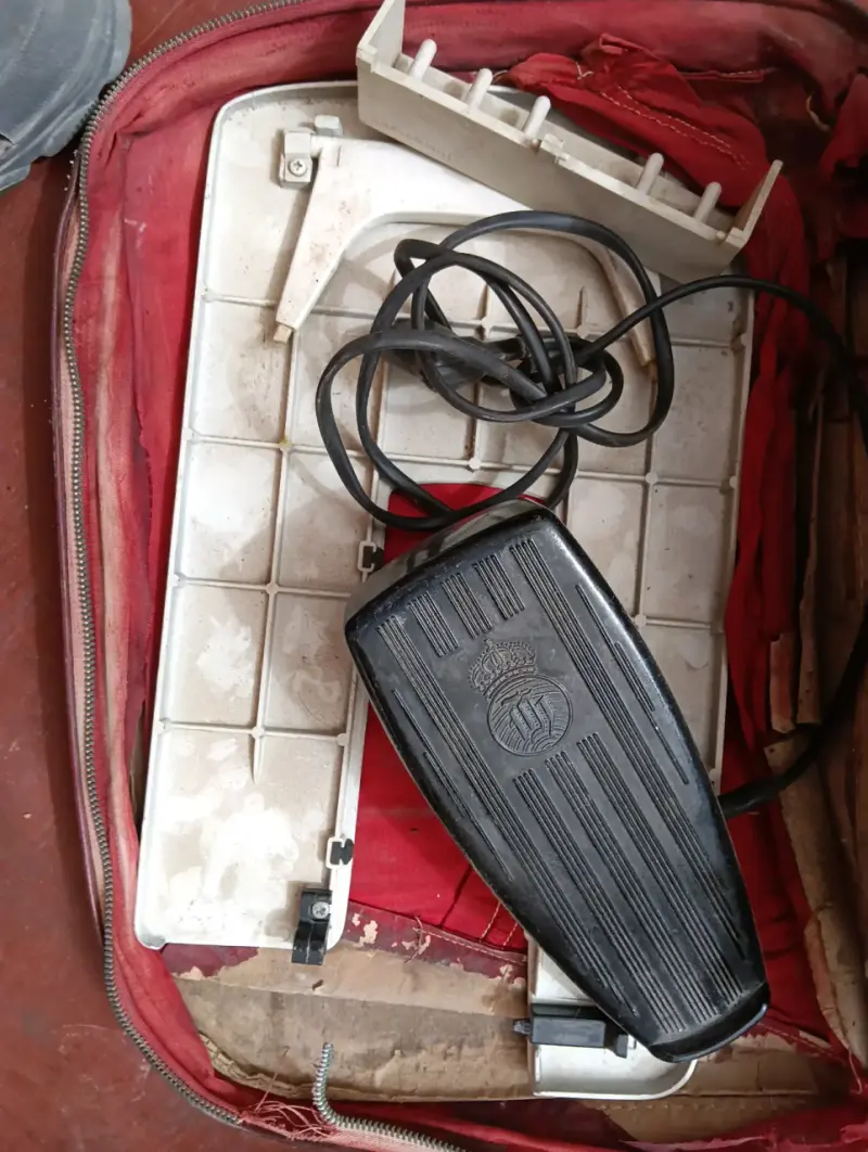Máquina de Coser LMR Vintage con Pedal - 4